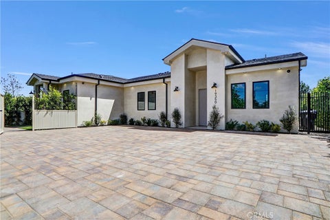 Photo of 19350 Lanark Street, Reseda, CA 91335 (MLS # SR26119599)