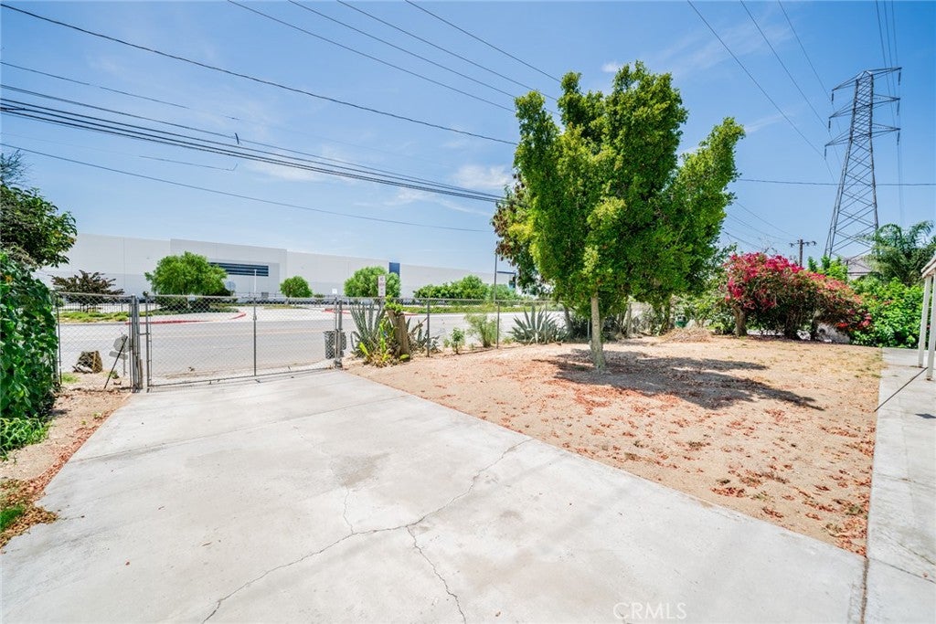 19384 El Rivino Road