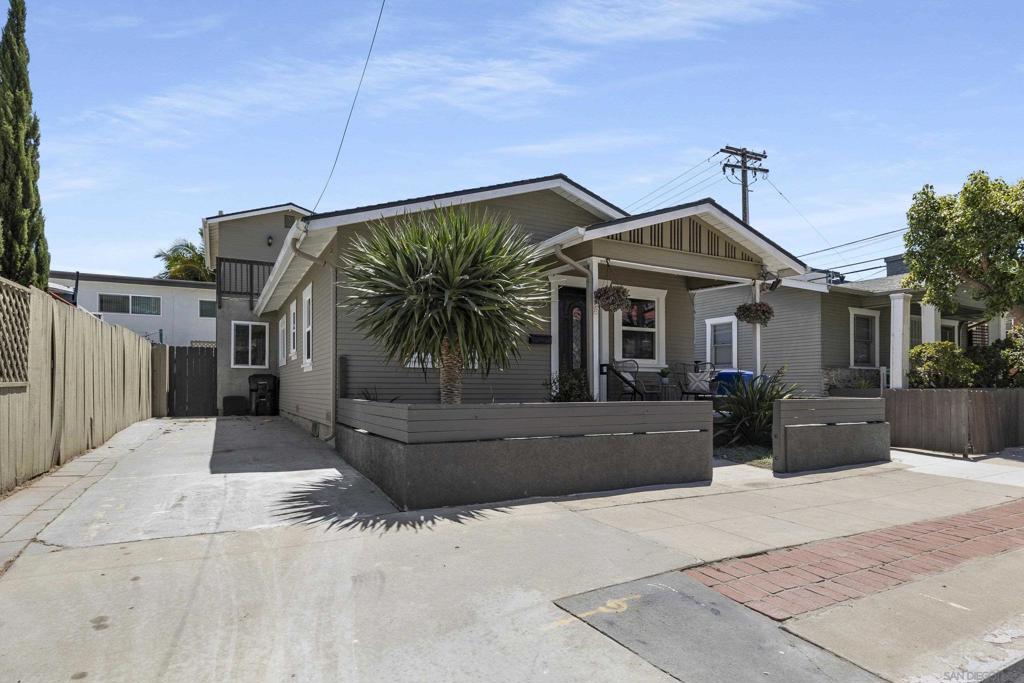 2333 Howard Ave