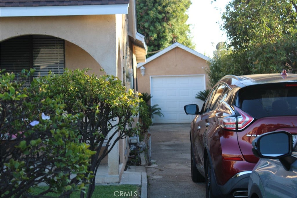 10555 CAYUGA