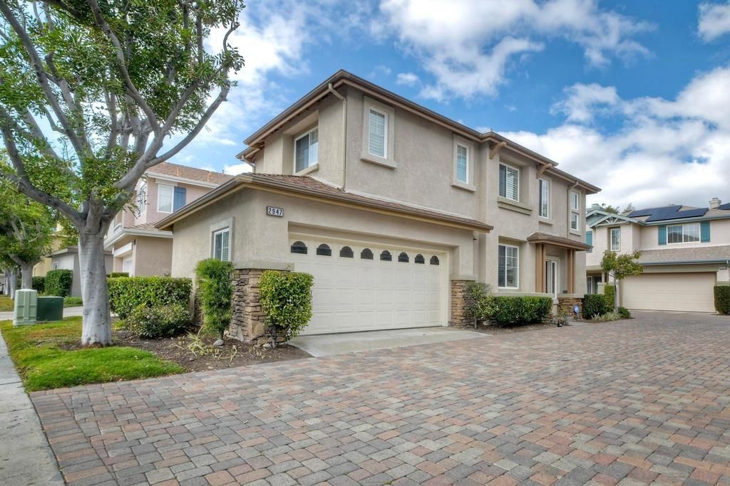 Photo of 2947 West Canyon Avenue Ave, San Diego, CA 92123 (MLS # 260009102SD)