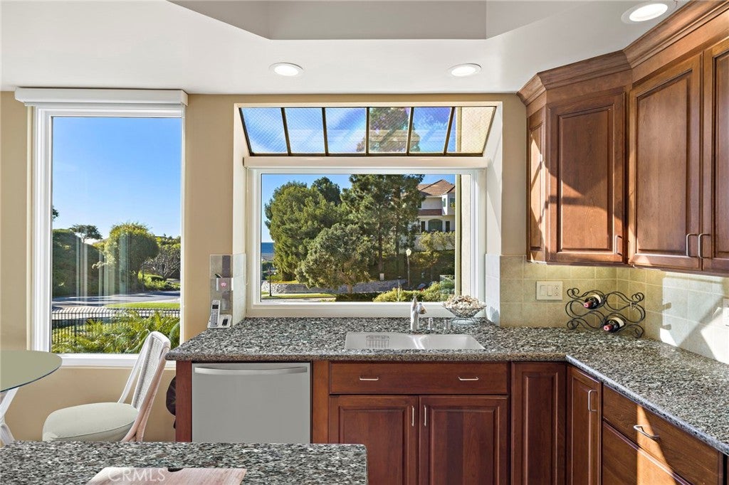 25 Lucerne Street, Newport Beach CA 92660 - Photo 9