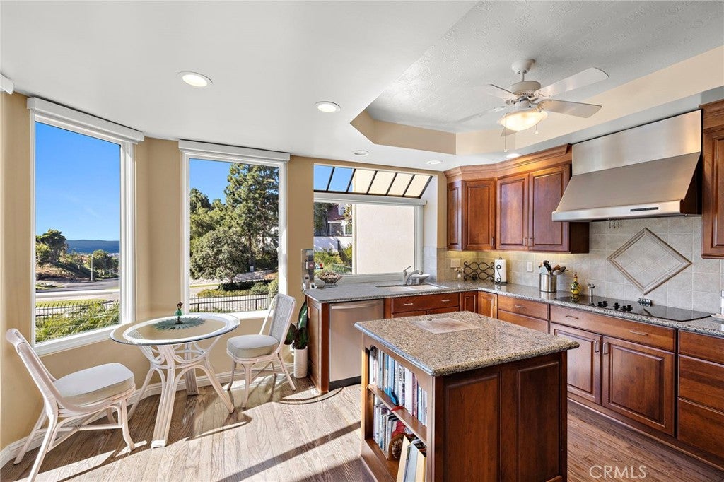 25 Lucerne Street, Newport Beach CA 92660 - Photo 7