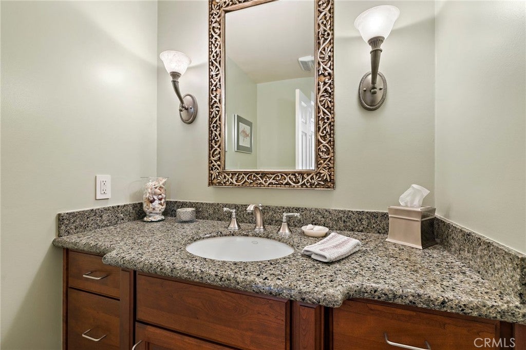 25 Lucerne Street, Newport Beach CA 92660 - Photo 33