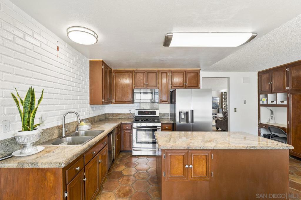 Mira Mesa - Residential