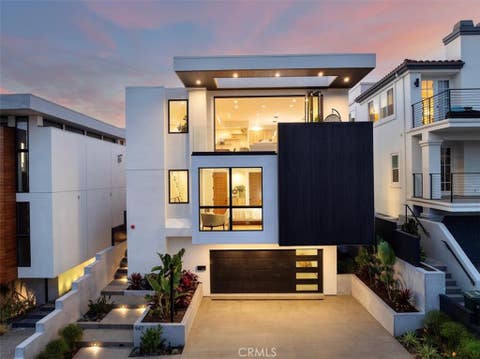 Photo of 947 7th Street, Hermosa Beach, CA 90254 (MLS # SB26172033)