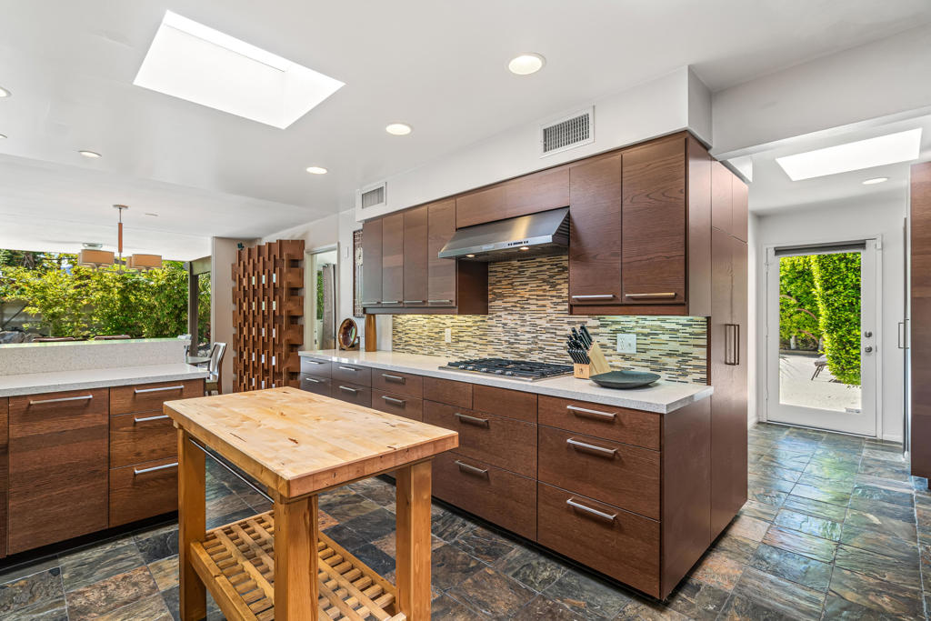 Tahquitz River Estat - Residential