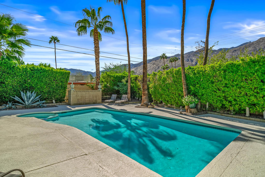 Tahquitz River Estat - Residential