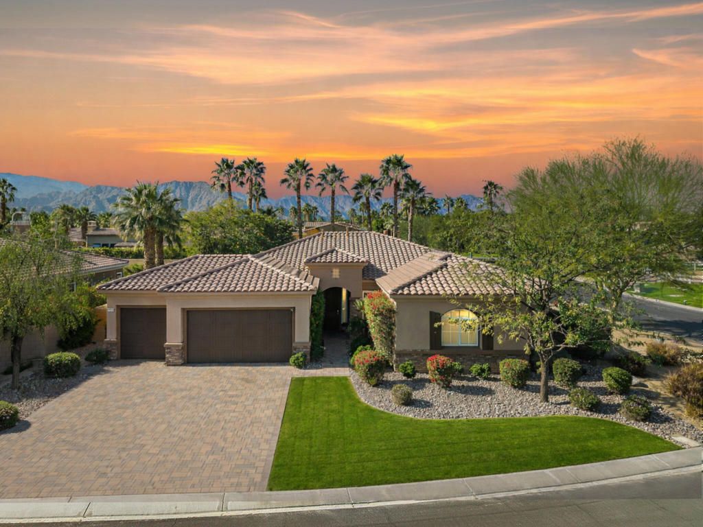 Photo of 52229 Whispering Way, La Quinta, CA 92253 (MLS # 219141353DA)