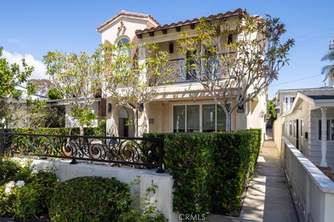 Photo of 618 Iris AVE #B, Corona Del Mar, CA 92625 (MLS # NP26176783)
