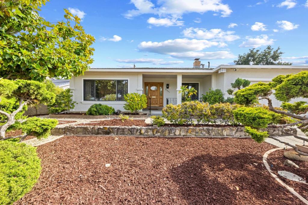 21446 Holly Oak Drive