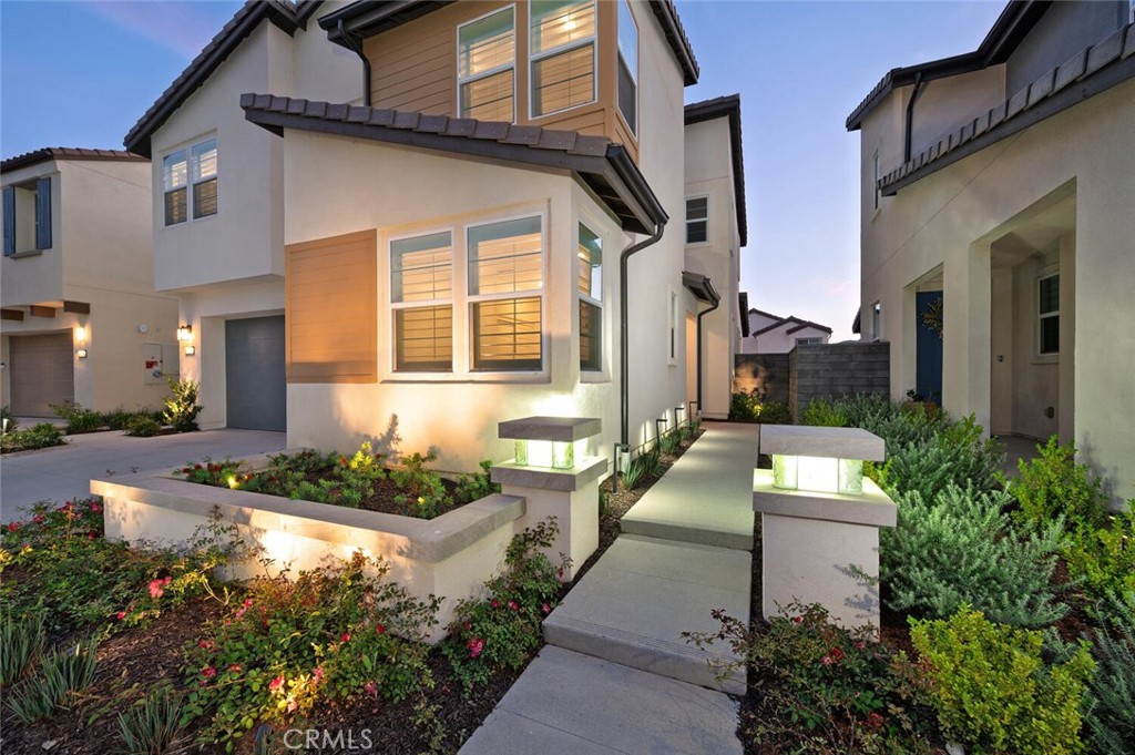 1306 Roots Way