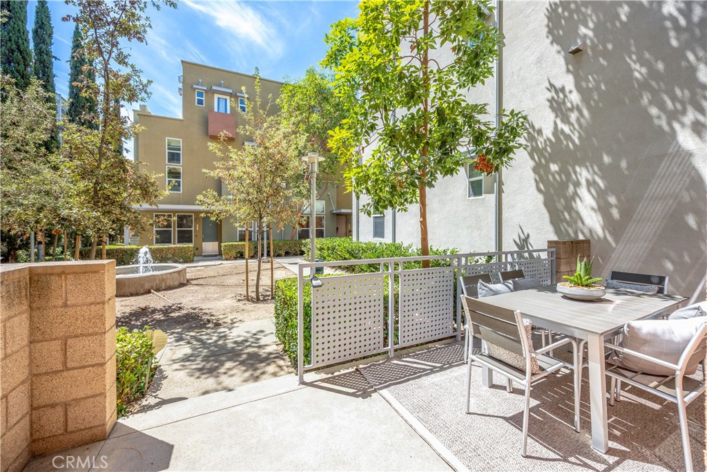 452 E Jeanette Lane