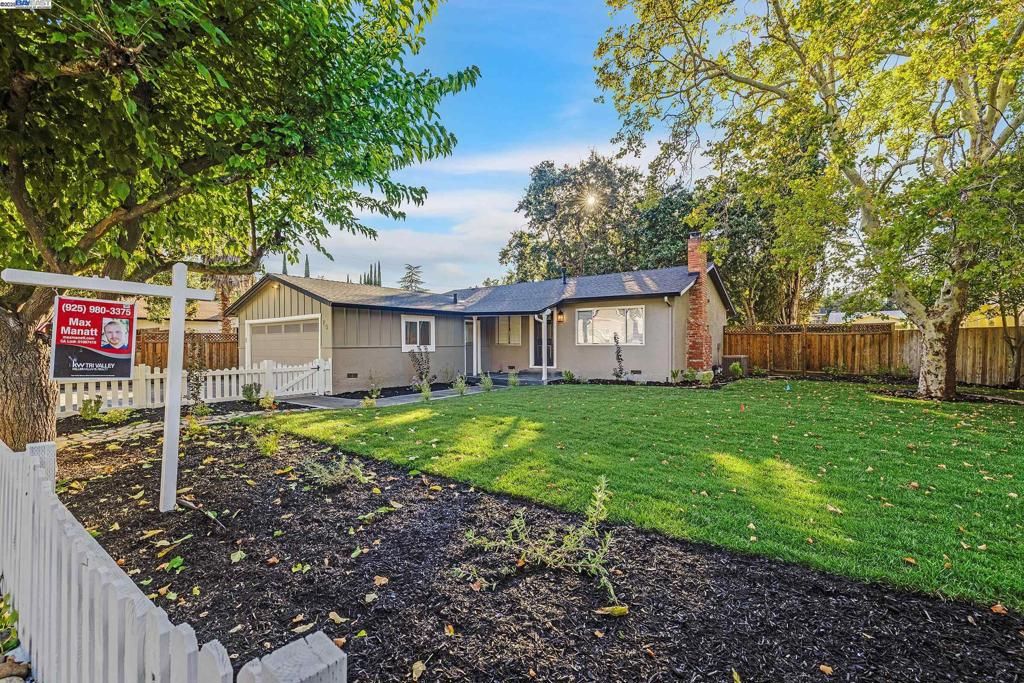 Photo of 25 Brandon Rd Rd, Pleasant Hill, CA 94523 (MLS # 41115064)