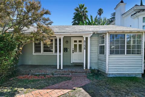 Photo of 5136 Noble Ave Ave, Sherman Oaks, CA 91403 (MLS # SR26041188)