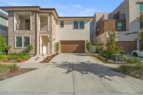 370 Sawbuck Irvine CA 92618