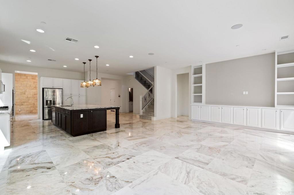 1801 Santa Christina Avenue