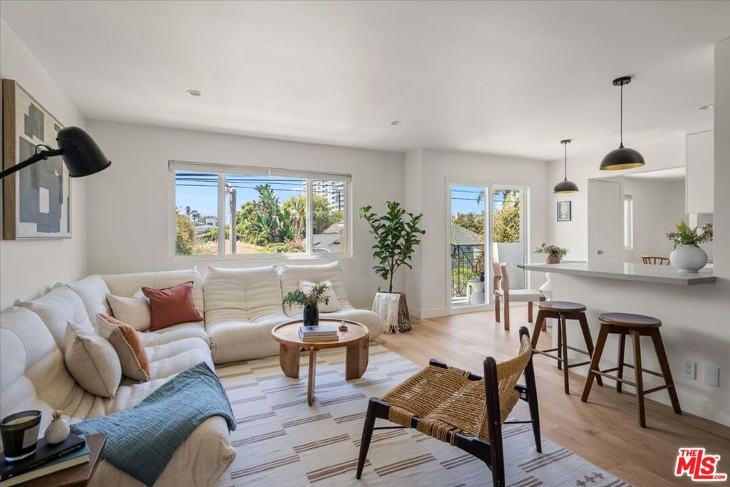 Photo of 2721 2nd Street #101, Santa Monica, CA 90405 (MLS # 26876385)