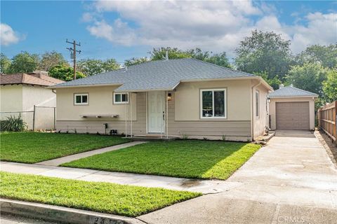 Photo of 2443 Roxbury Drive N, San Bernardino, CA 92404 (MLS # IV26070485)