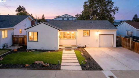 Photo of 4315 Omega Ave AVE, Castro Valley, CA 94546 (MLS # 41143895)