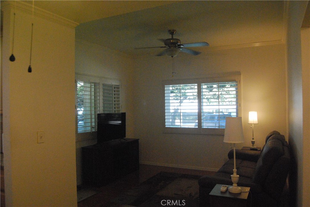 Las Flores (R2) (LF) - Residential