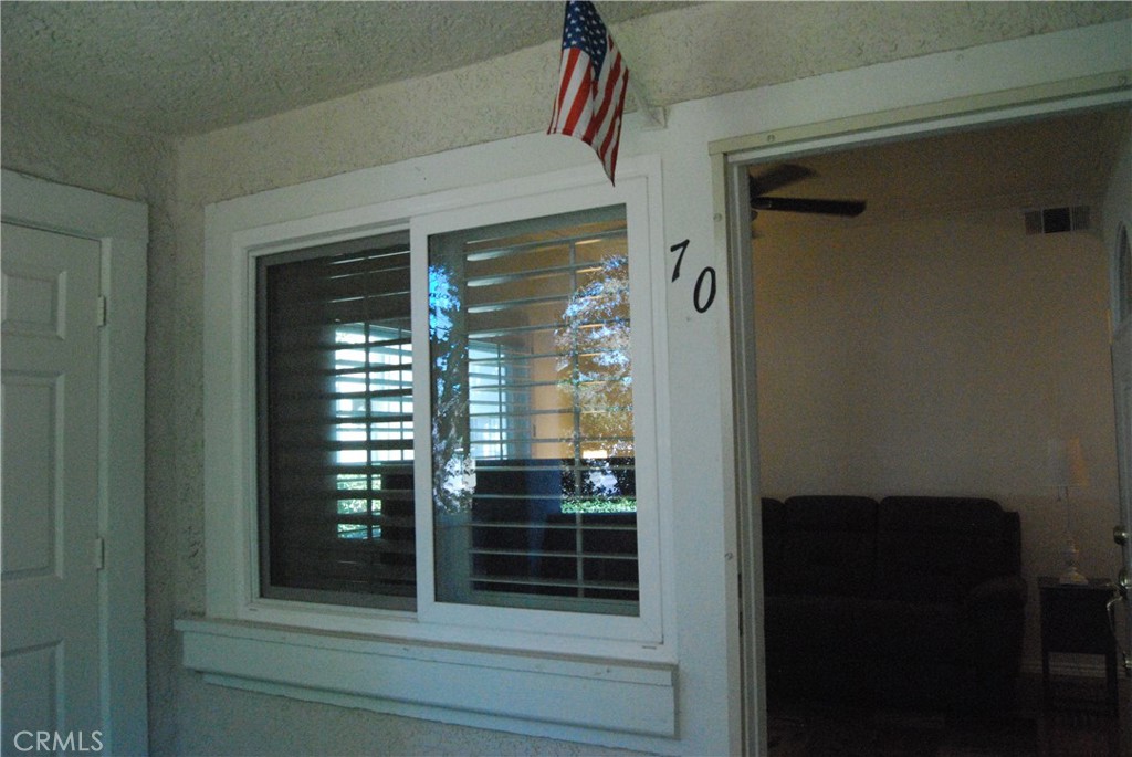 Las Flores (R2) (LF) - Residential