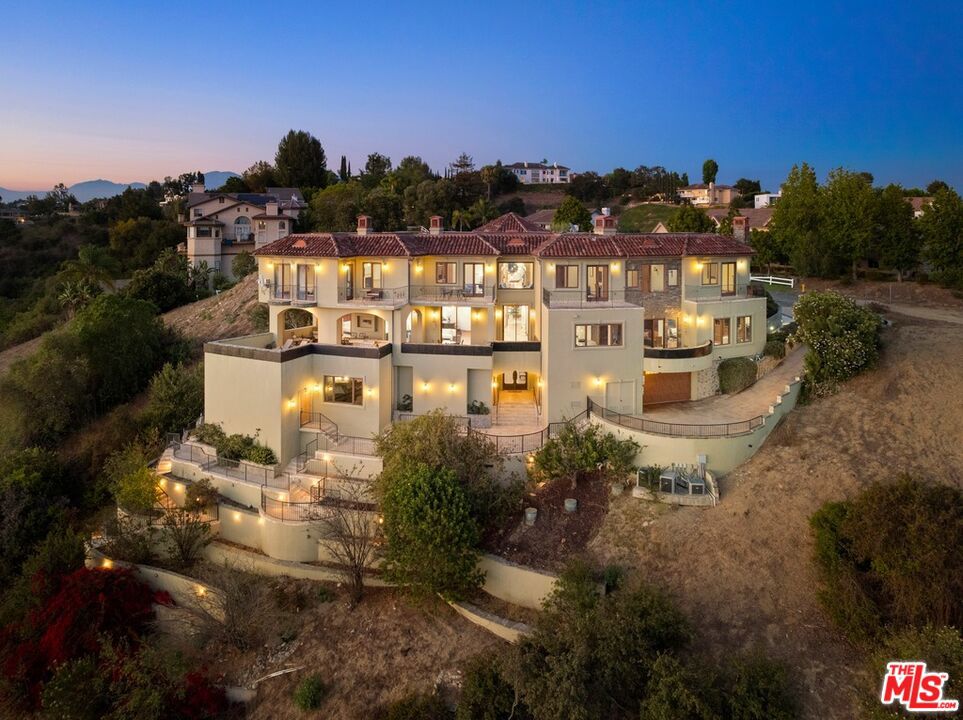 2695 Shady Ridge Lane