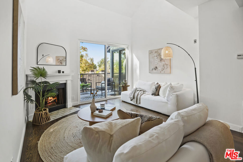 330 Cordova Street 361