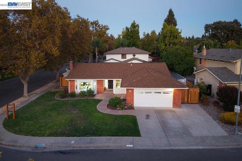Photo of 2802 Jones Gate Ct Ct, Pleasanton, CA 94566 (MLS # 41150925)