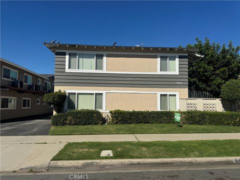 Photo of 645 Scott Pl, Glendora, CA 91740 (MLS # AR26062857)