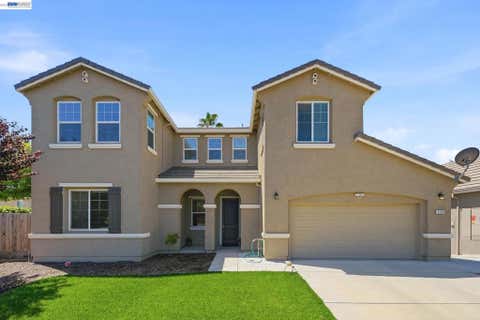 Photo of 2126 Grapevine Dr DR, Livingston, CA 95334 (MLS # 41138467)
