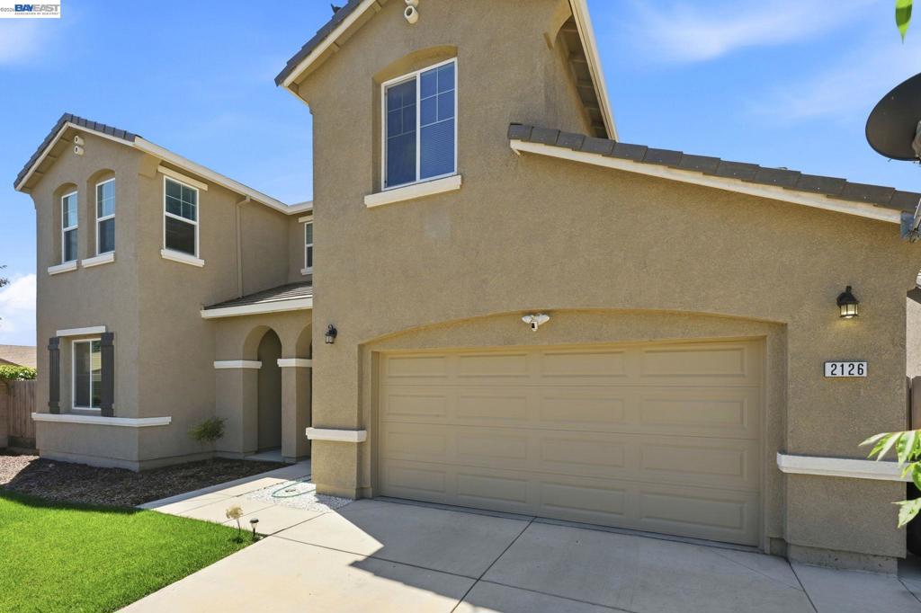 2126 Grapevine Dr