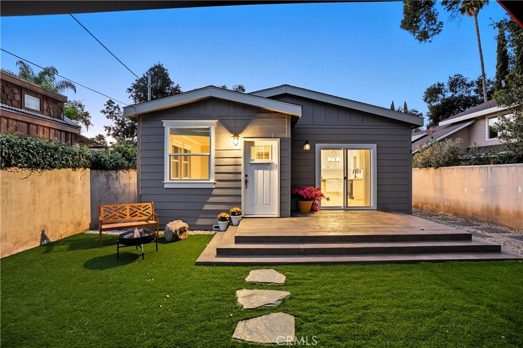 Photo of 125 N Alvarado St,, Ojai, CA 93023 (MLS # SR25221778)