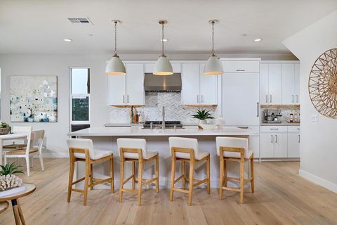 571 N Vulcan Ave Encinitas CA 92024