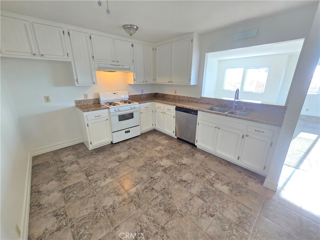 surfer Row - Residential Lease