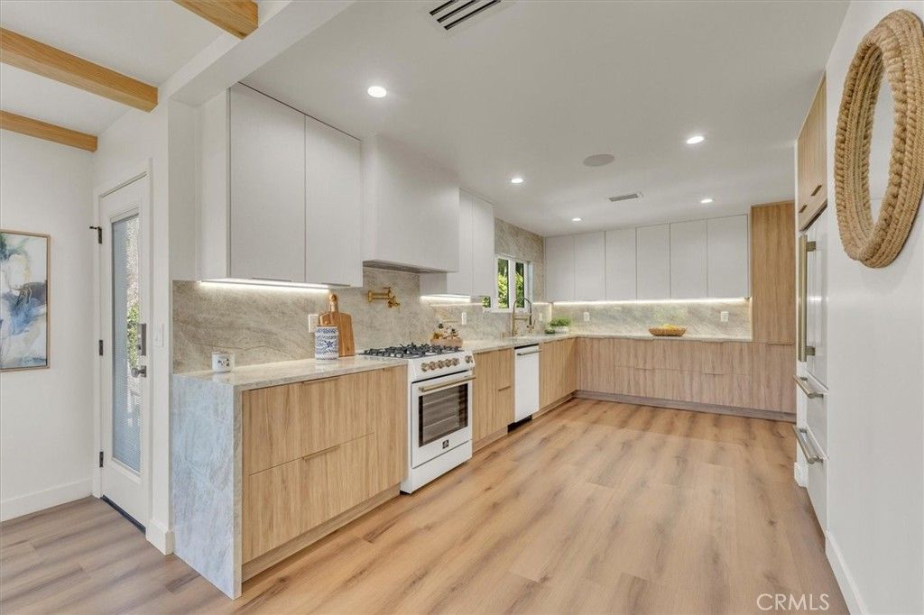 Photo of 266 Mabery Road, Santa Monica, CA 90402 (MLS # SR25248440)