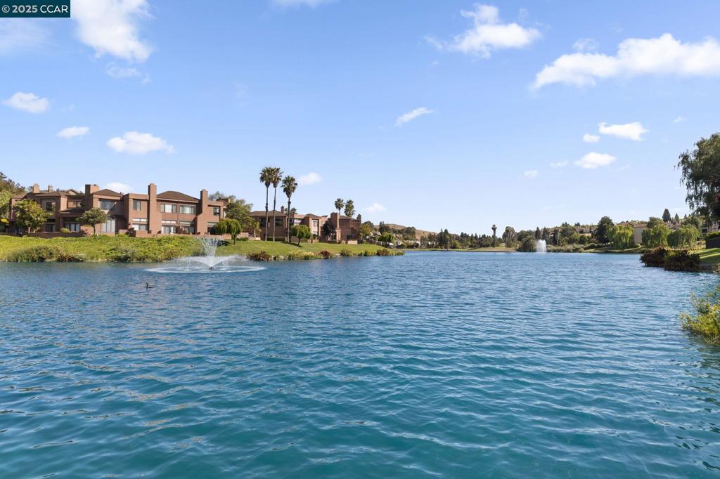 CANY0N LAKES - Residential