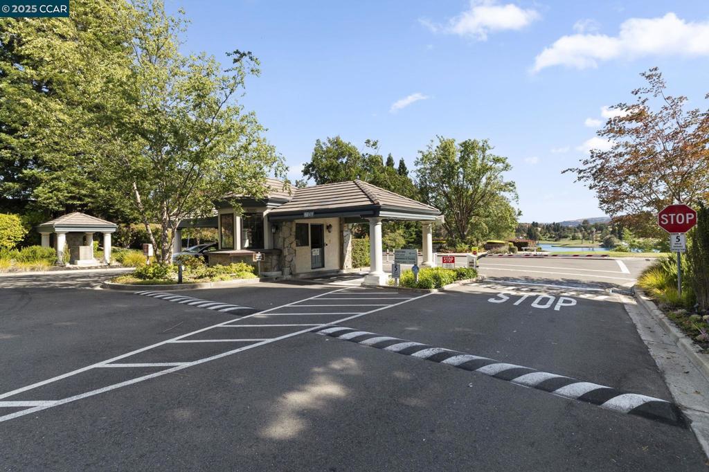 CANY0N LAKES - Residential