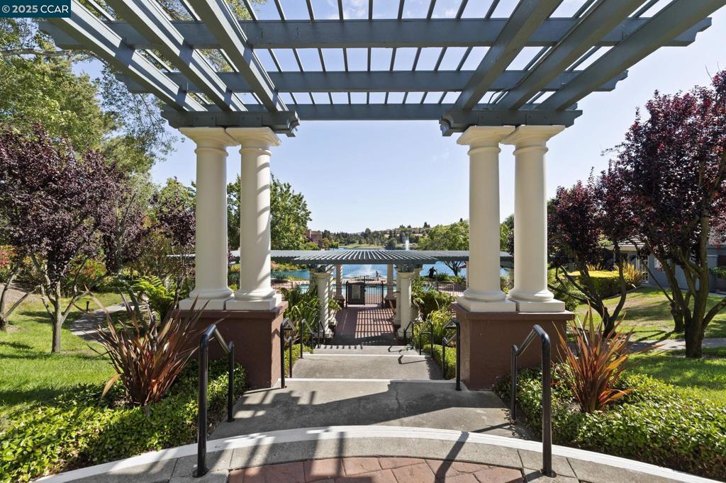 CANY0N LAKES - Residential