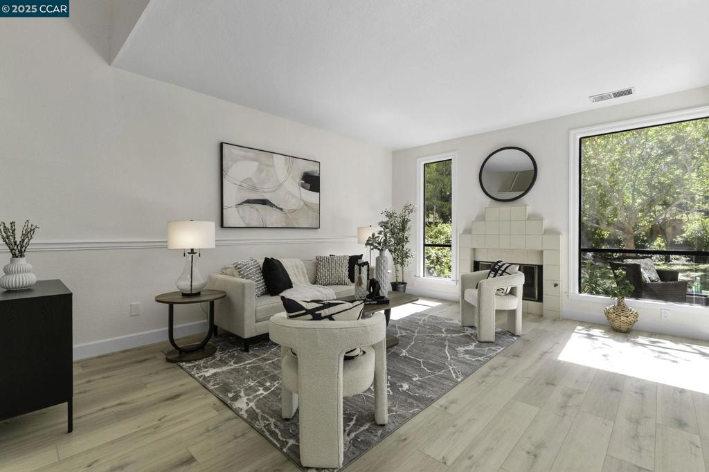 CANY0N LAKES - Residential