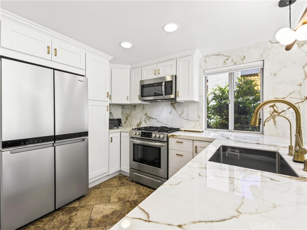 26848 Hummingbird Circle