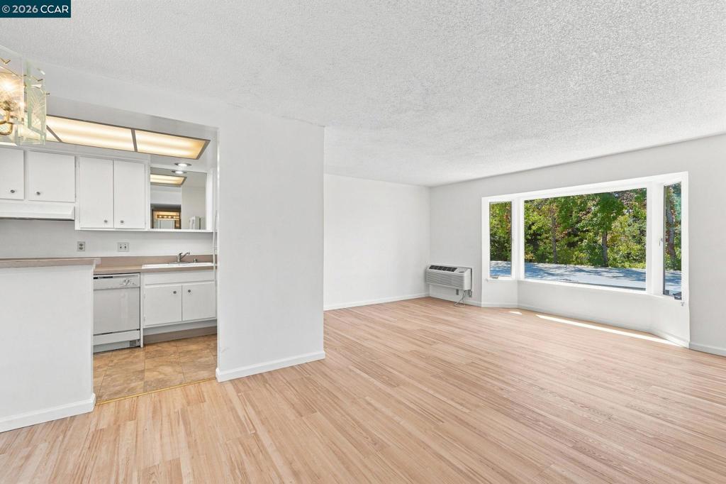 1224 Skycrest Dr 3