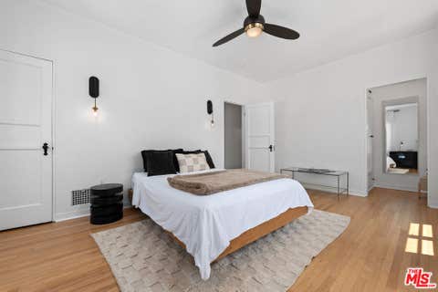 Tiny photo for 1270 N Hayworth Avenue, West Hollywood, CA 90046 (MLS # 26846295)