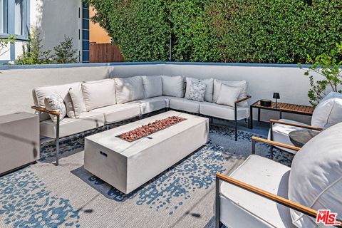 Tiny photo for 1270 N Hayworth Avenue, West Hollywood, CA 90046 (MLS # 26846295)