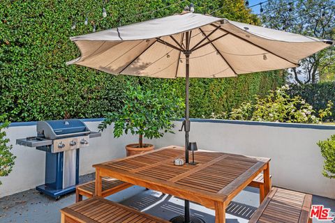 Tiny photo for 1270 N Hayworth Avenue, West Hollywood, CA 90046 (MLS # 26846295)
