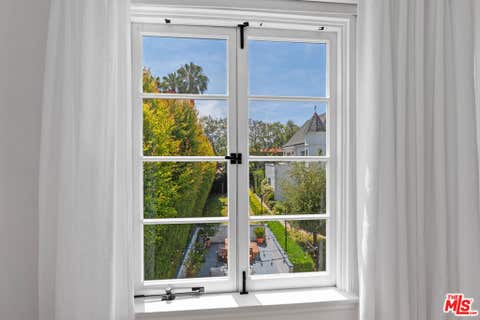 Tiny photo for 1270 N Hayworth Avenue, West Hollywood, CA 90046 (MLS # 26846295)