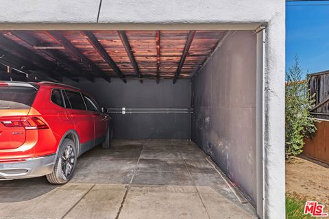 Tiny photo for 1270 N Hayworth Avenue, West Hollywood, CA 90046 (MLS # 26846295)