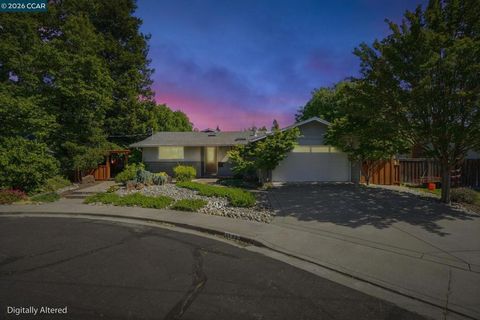 Photo of 1746 Agadir Ct, Concord, CA 94518 (MLS # 41133231)