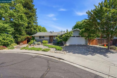 Photo of 1746 Agadir Ct, Concord, CA 94518 (MLS # 41133231)
