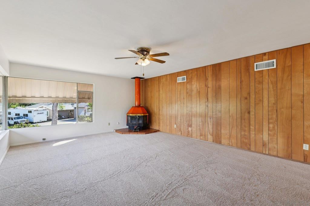 9070 Paradise Park Dr